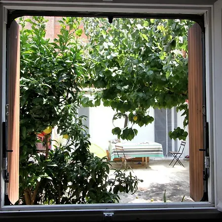 Chaleureuse, Chez L'habitant *