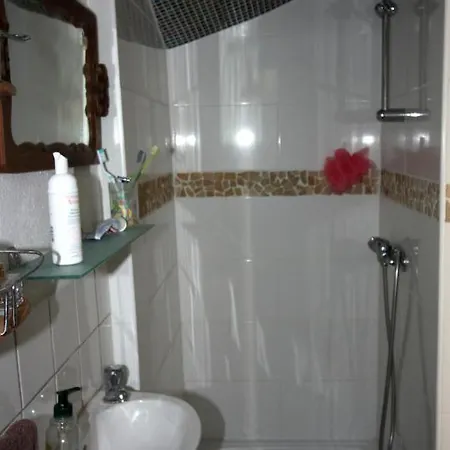 Chaleureuse, Chez L'habitant Pansiyon